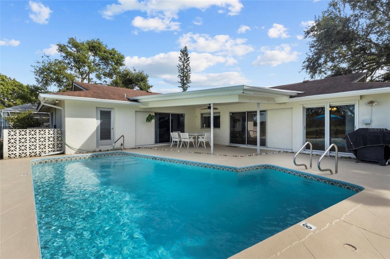 433 Whitfield Avenue, Sarasota, FL 34243 Photo