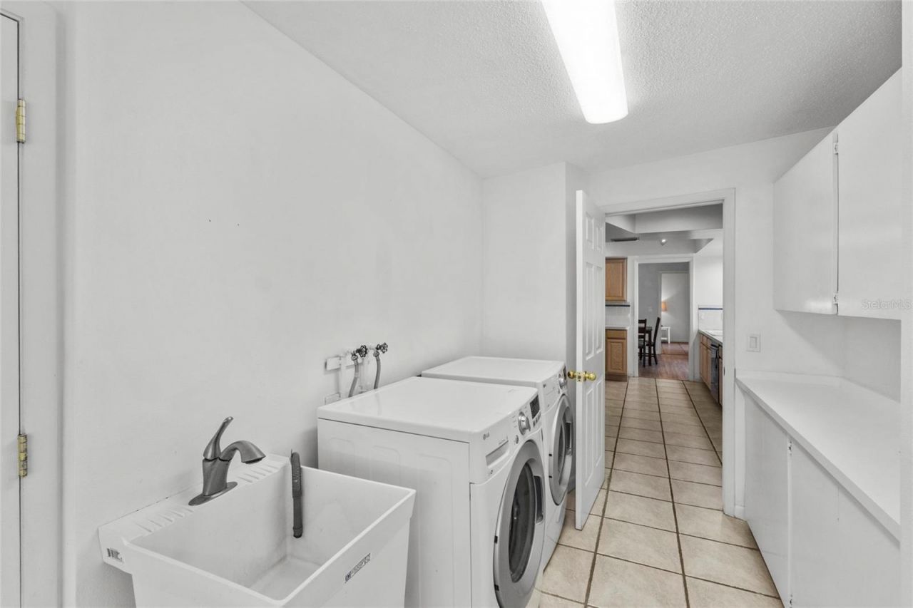 433 Whitfield Avenue, Sarasota, FL 34243 Photo