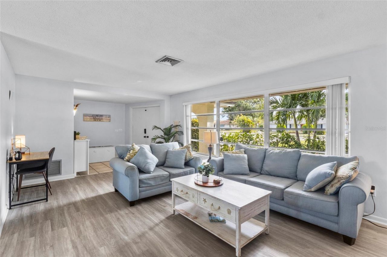 433 Whitfield Avenue, Sarasota, FL 34243 Photo