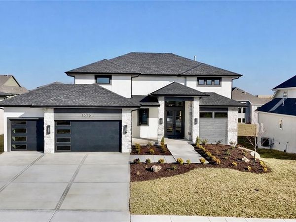 16800 Parkhill Street, Overland Park, KS 66221
