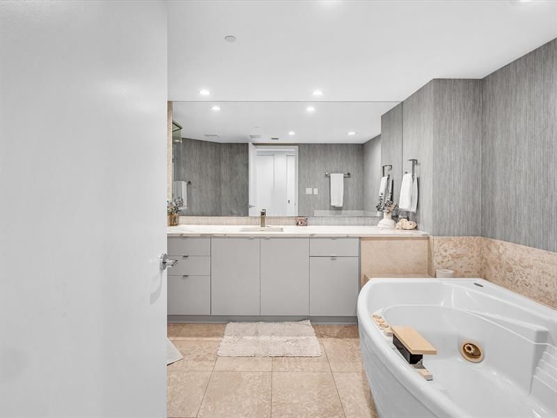 1600 S Ocean Boulevard, Unit 403, Pompano Beach, FL 33062 Photo