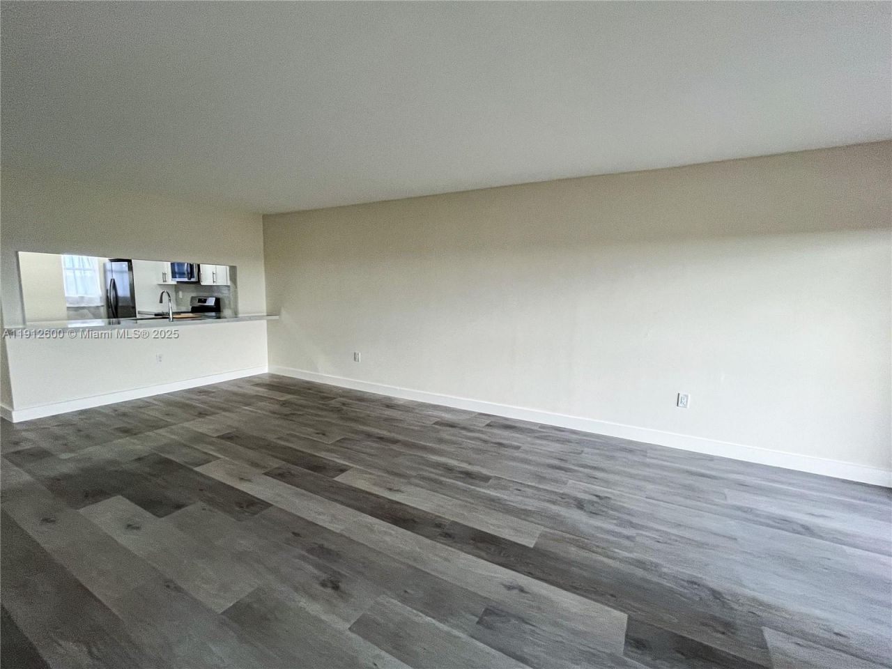 10315 NW 9th St Cir, Unit 502-14, Miami, FL 33172 Photo