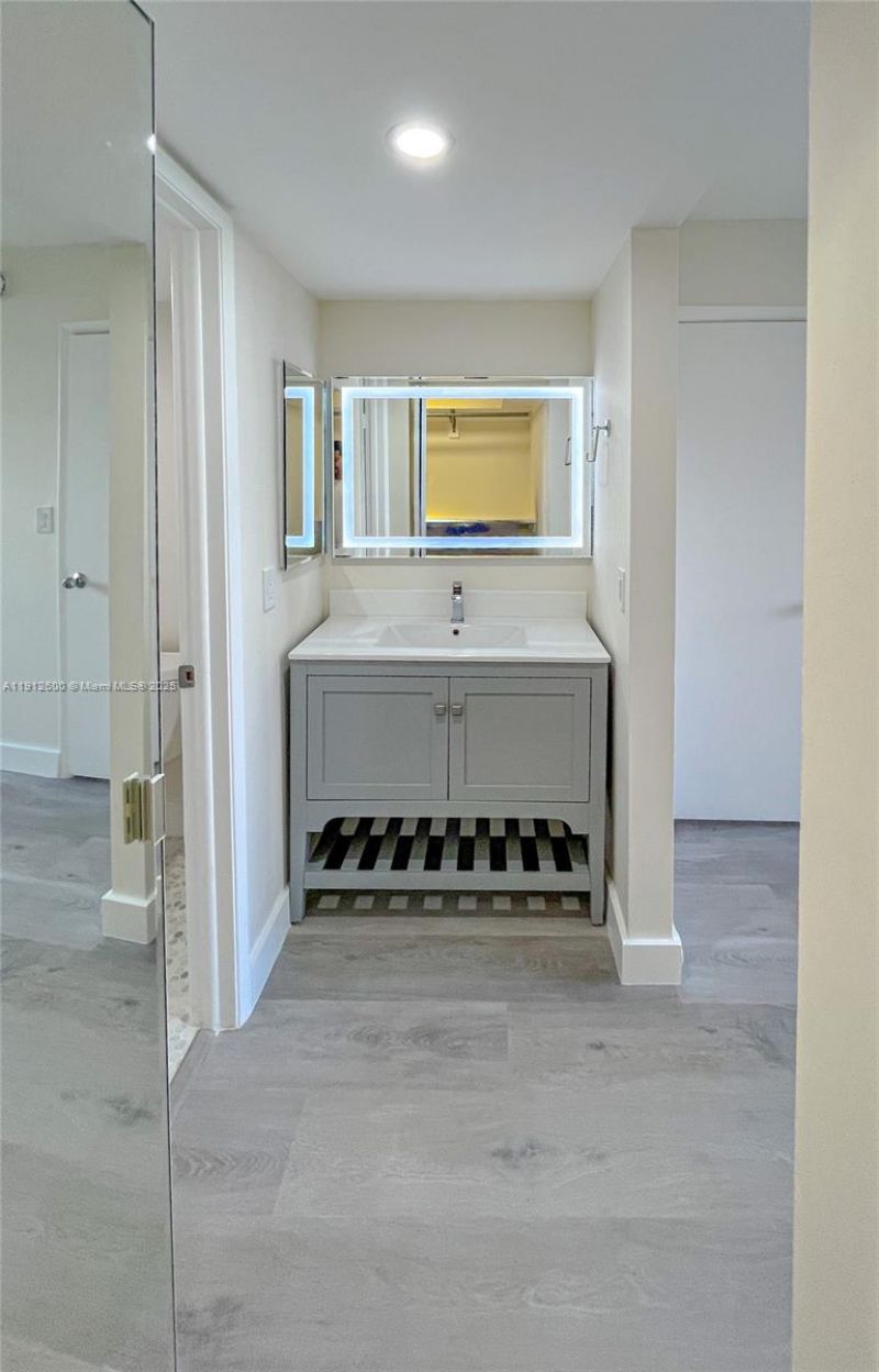 10315 NW 9th St Cir, Unit 502-14, Miami, FL 33172 Photo