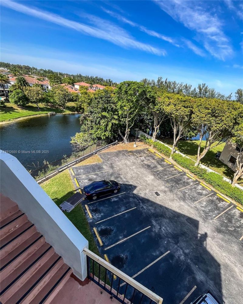 10315 NW 9th St Cir, Unit 502-14, Miami, FL 33172 Photo