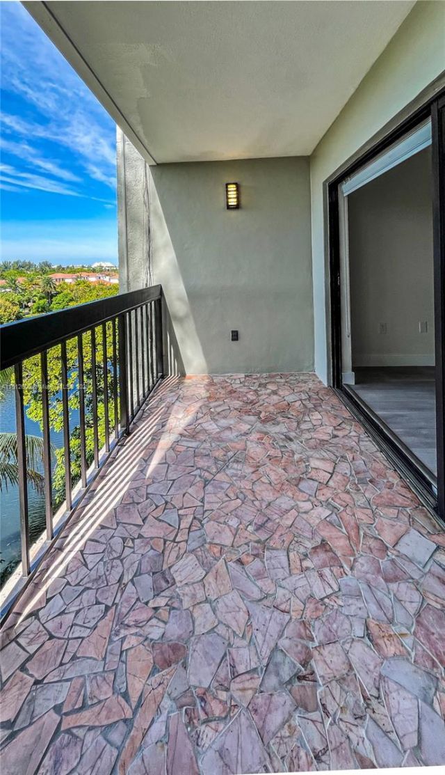 10315 NW 9th St Cir, Unit 502-14, Miami, FL 33172 Photo