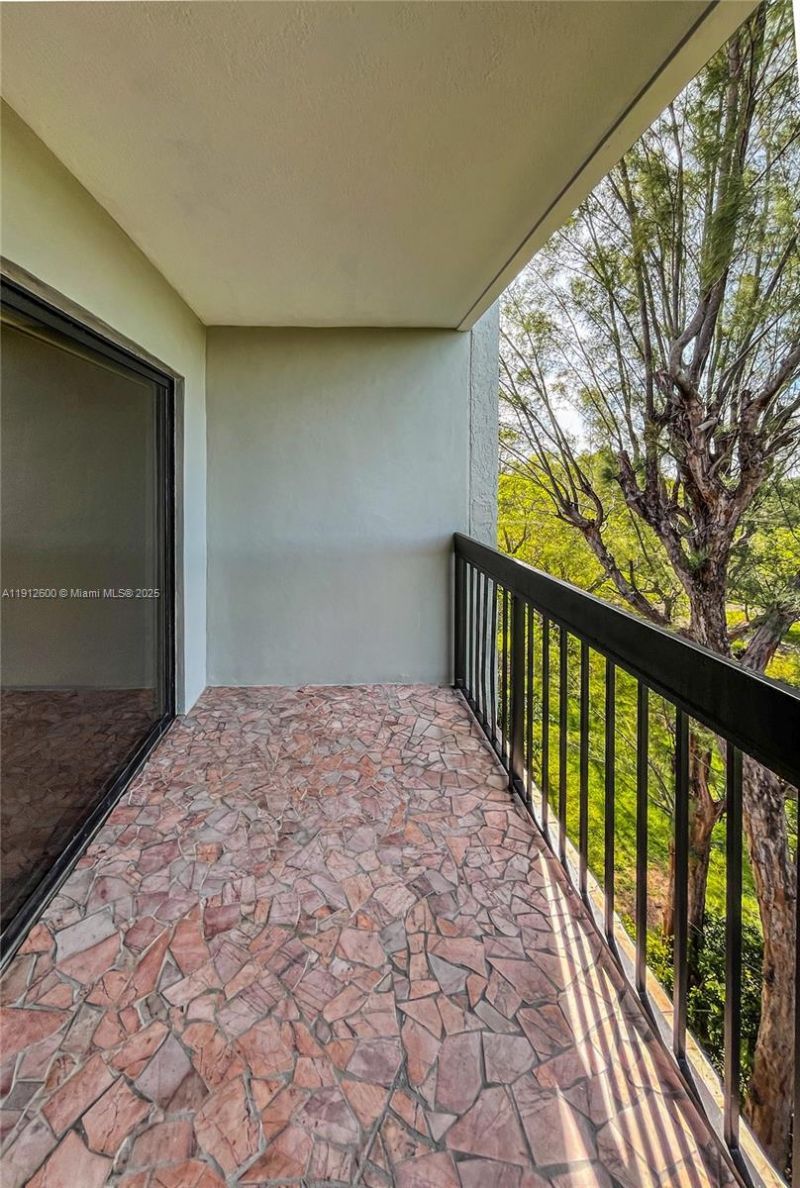 10315 NW 9th St Cir, Unit 502-14, Miami, FL 33172 Photo