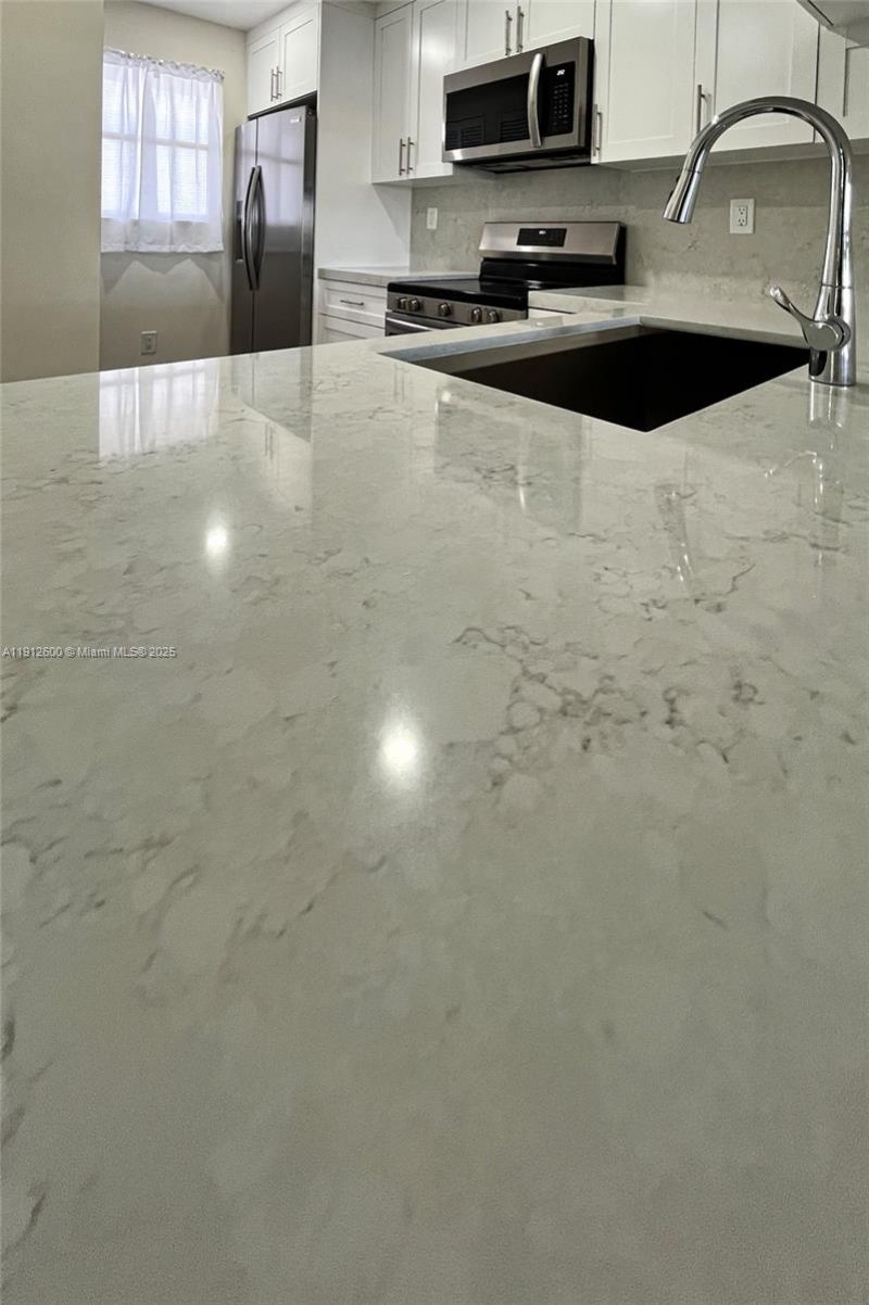 10315 NW 9th St Cir, Unit 502-14, Miami, FL 33172 Photo