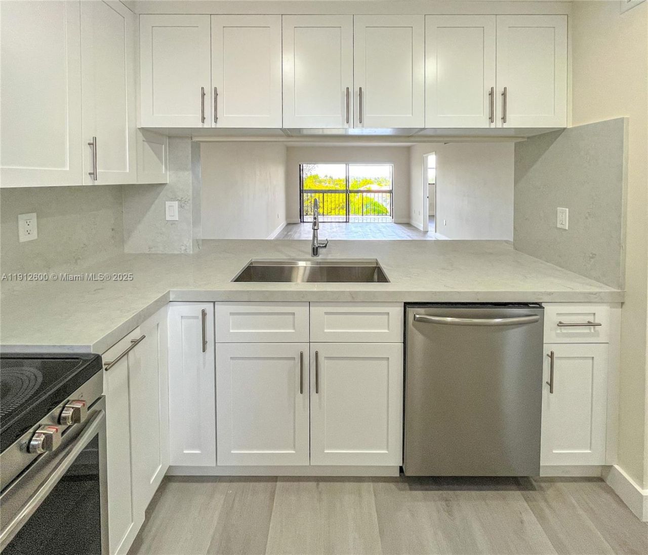 10315 NW 9th St Cir, Unit 502-14, Miami, FL 33172 Photo