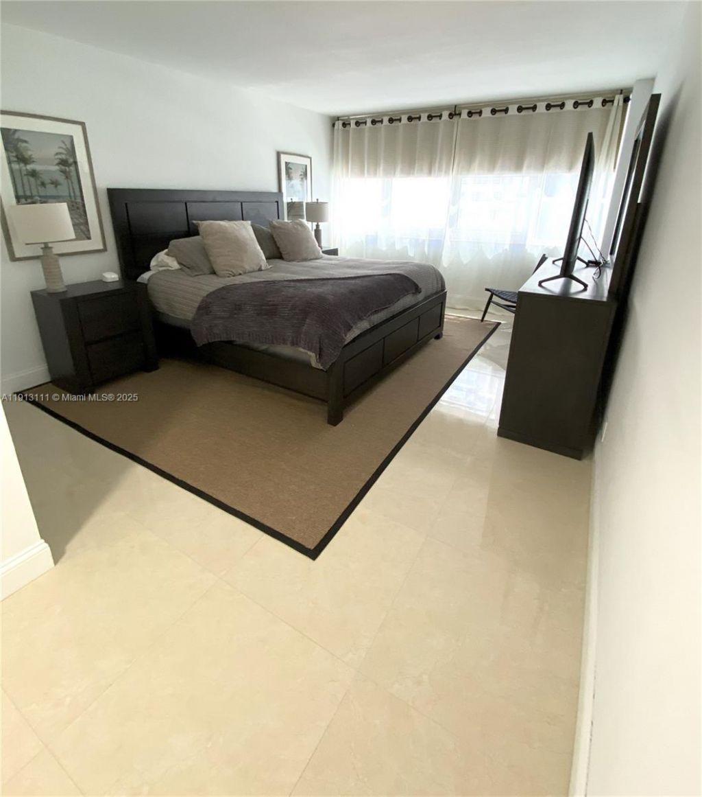 2030 S Ocean Dr, Unit 821, Hallandale Beach, FL 33009 Photo