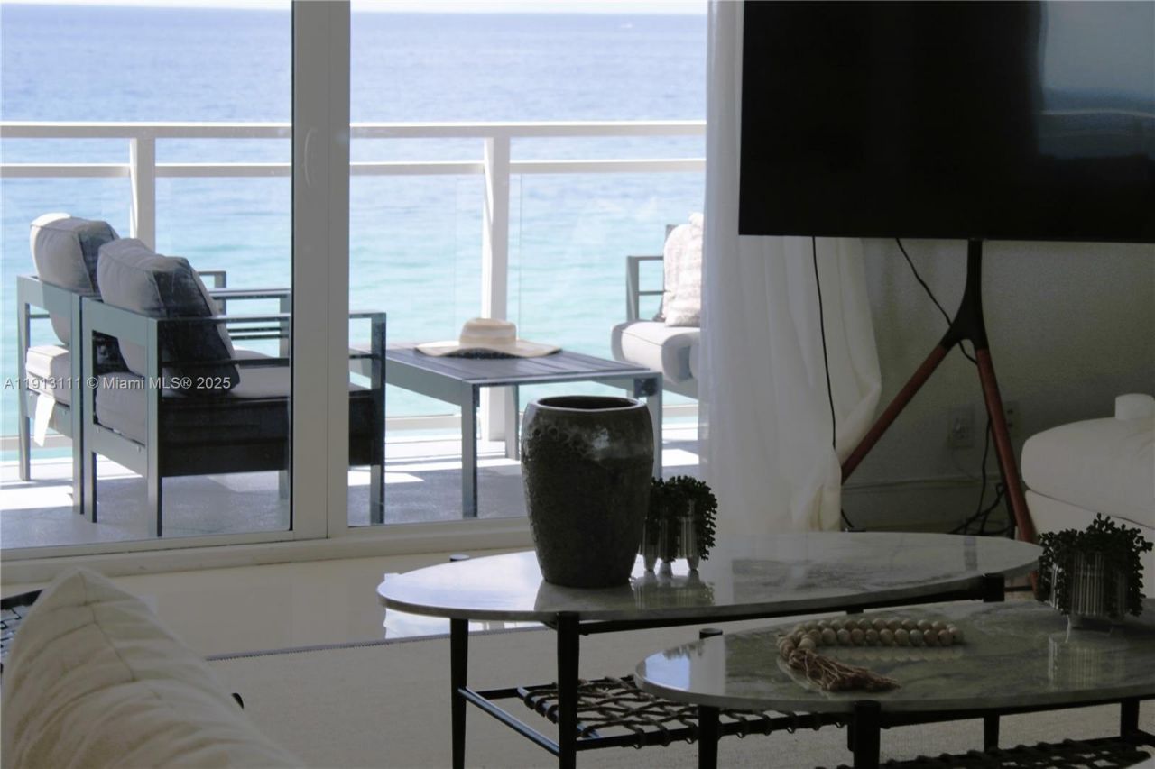 2030 S Ocean Dr, Unit 821, Hallandale Beach, FL 33009 Photo