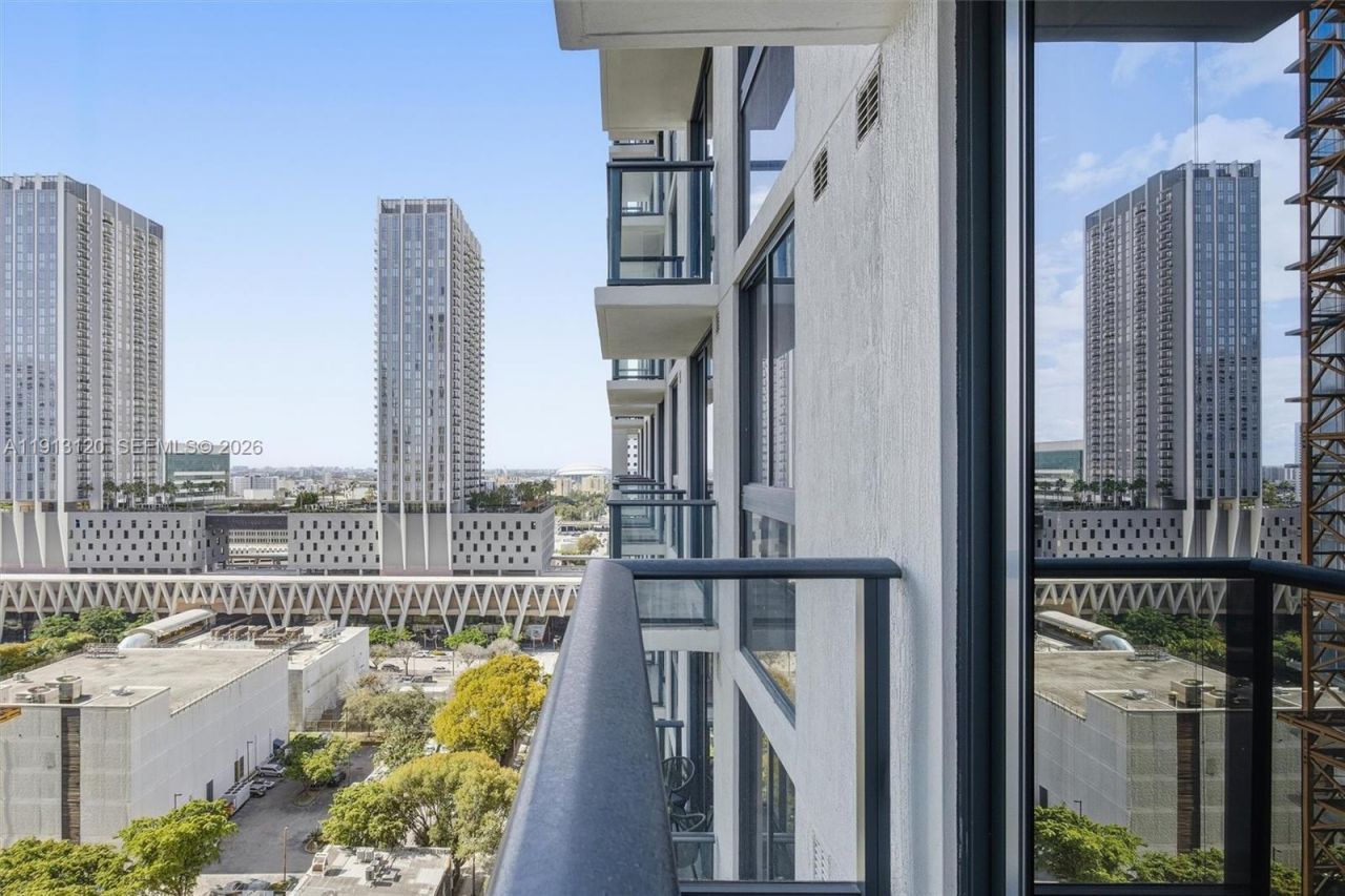 11 NE 6th St, Unit 1906, Miami, FL 33132 Photo