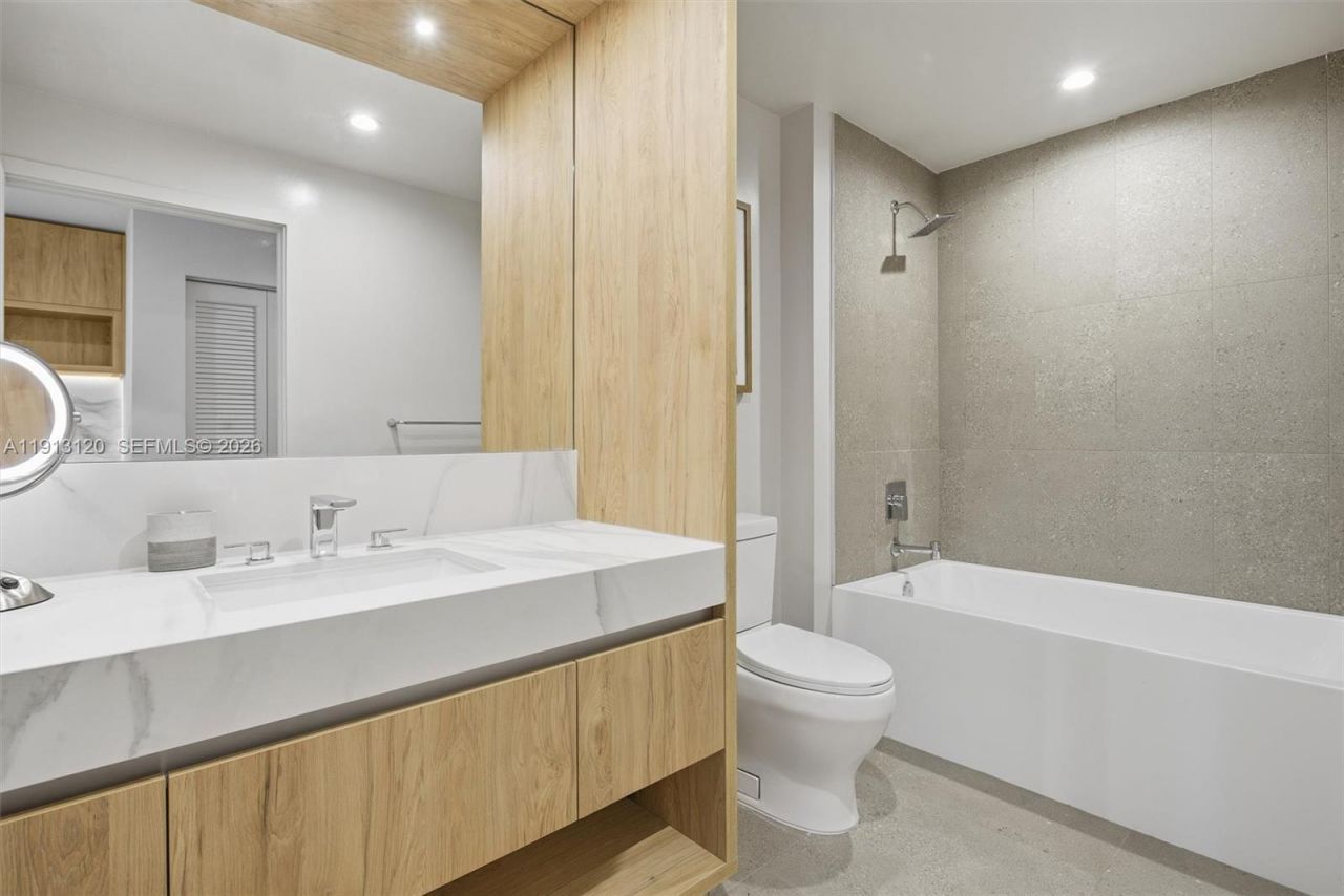 11 NE 6th St, Unit 1906, Miami, FL 33132 Photo