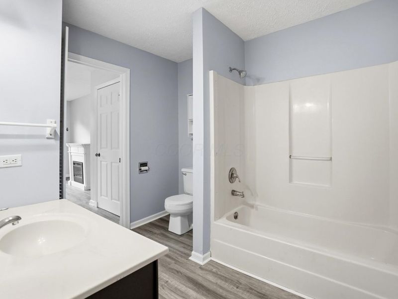 220 N Wagner Avenue, Baltimore, OH 43105 Photo 24