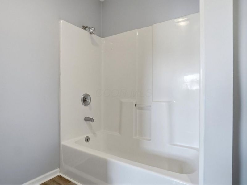 220 N Wagner Avenue, Baltimore, OH 43105 Photo 30