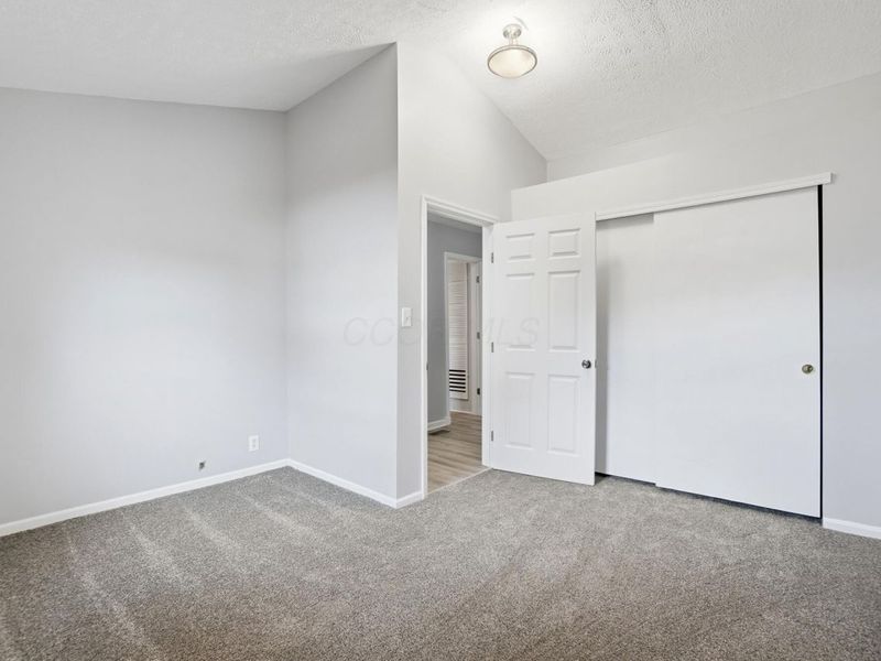 220 N Wagner Avenue, Baltimore, OH 43105 Photo 32