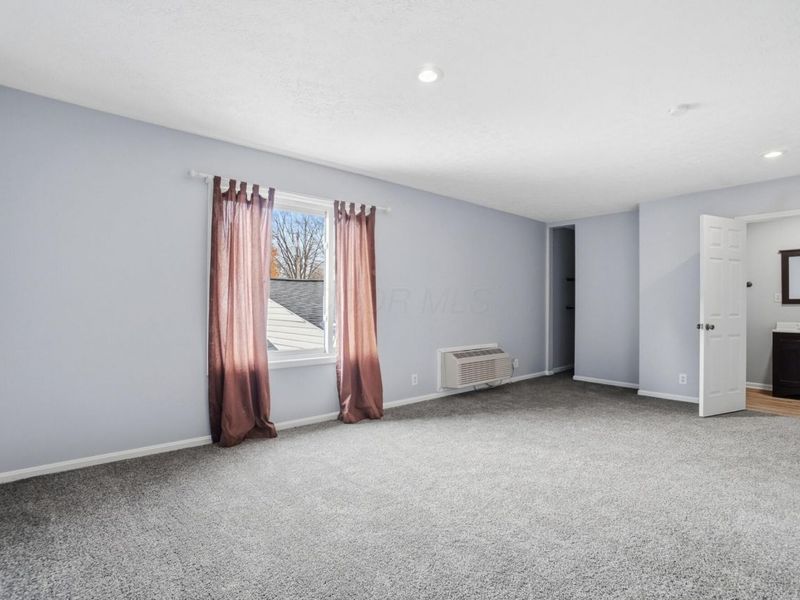 220 N Wagner Avenue, Baltimore, OH 43105 Photo 39
