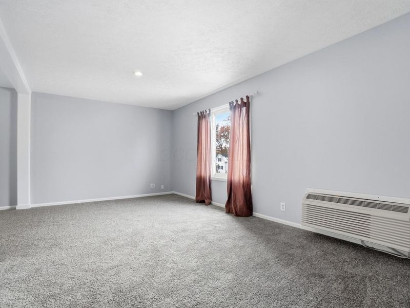 220 N Wagner Avenue, Baltimore, OH 43105 Photo 40