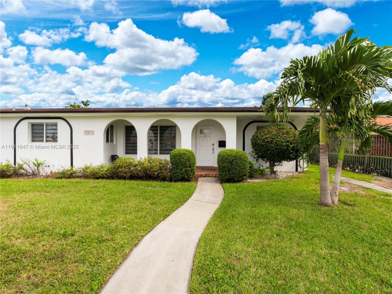 7877 W 16th Ave, Hialeah, FL 33014 Photo