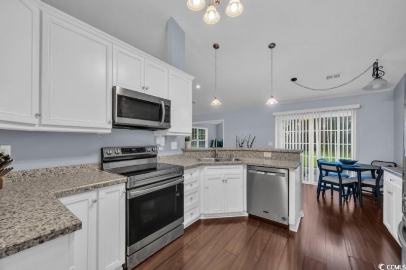 137 Maiden Ln. Photo 14