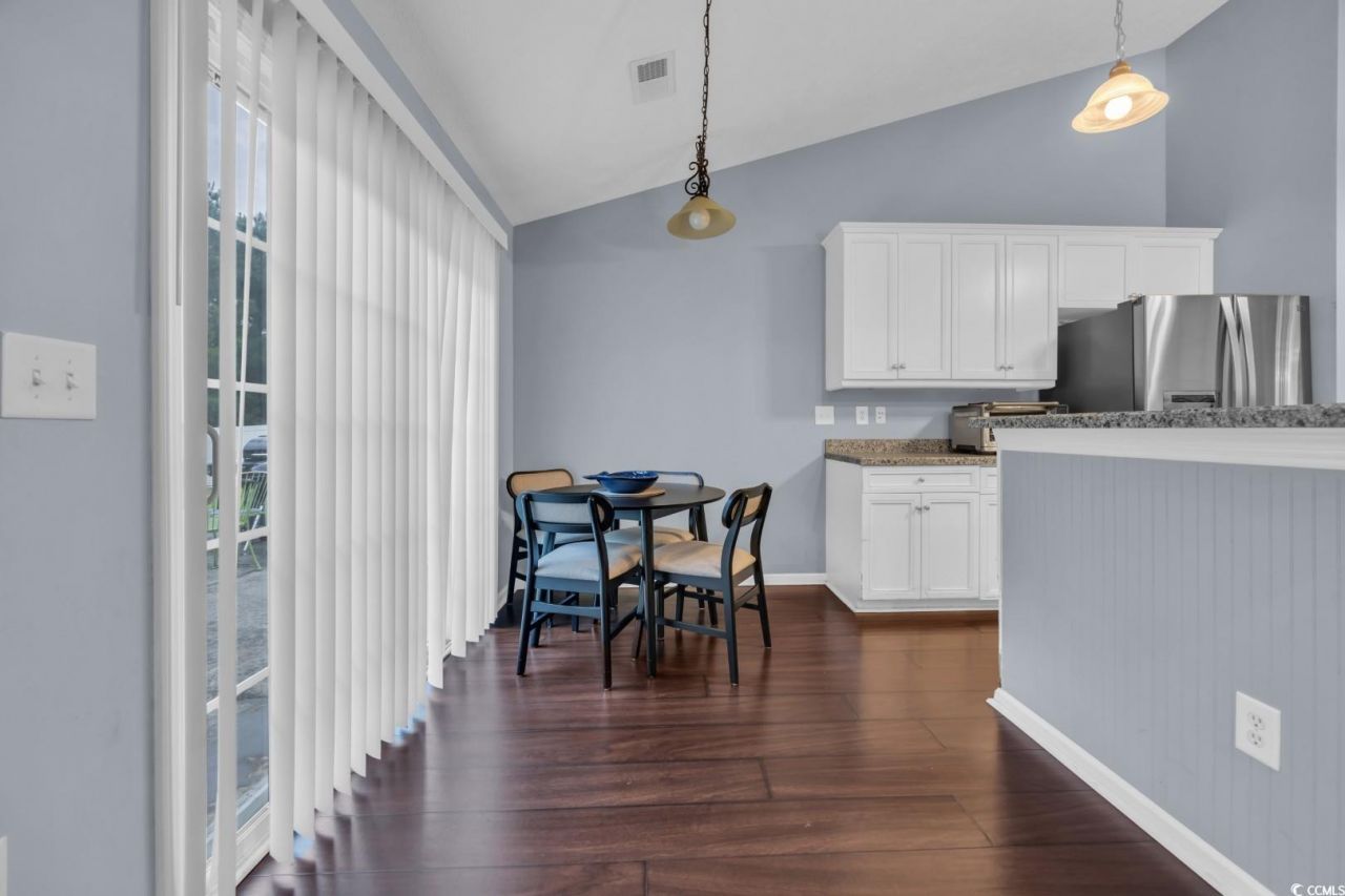 137 Maiden Ln. Photo 15