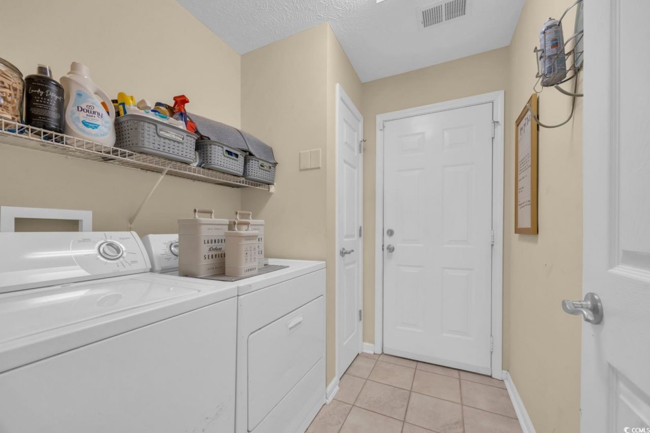 137 Maiden Ln. Photo 23