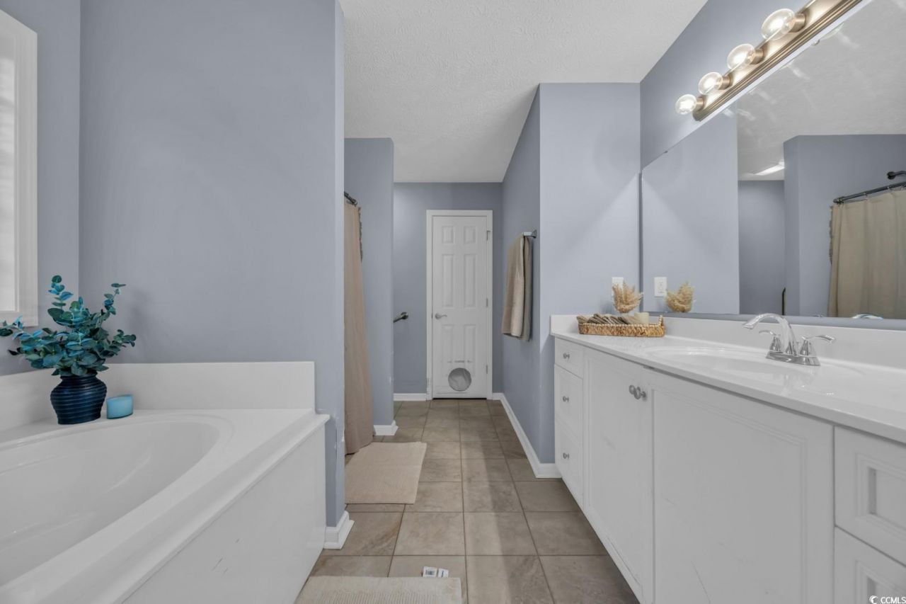 137 Maiden Ln. Photo 27