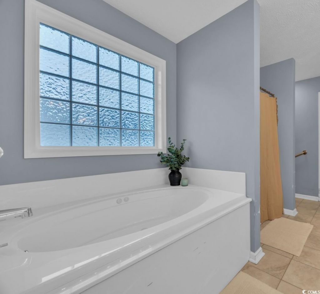 137 Maiden Ln. Photo 28