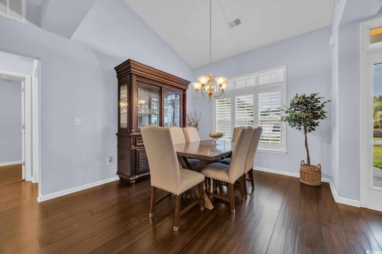 137 Maiden Ln. Photo 6