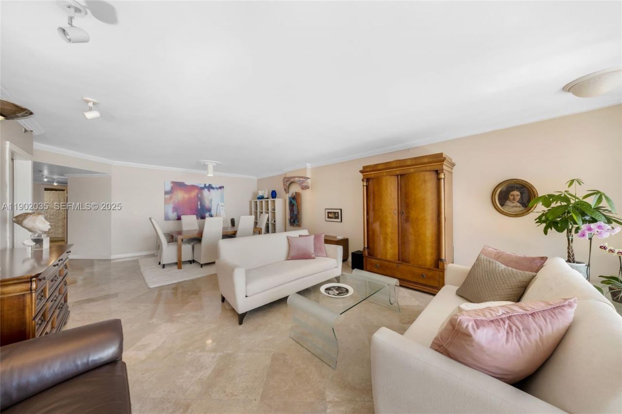 1581 Brickell Ave, Unit 2104, Miami, FL 33129 Photo