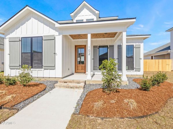 102 Wishing Well Drive, Broussard, LA 70518