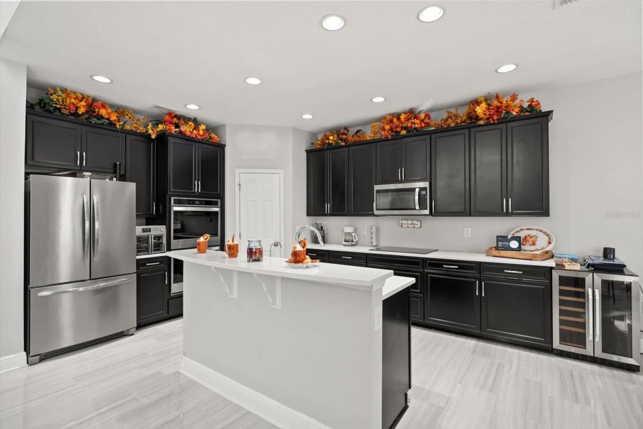 359 Blue Cypress Drive, Groveland, FL 34736 Photo