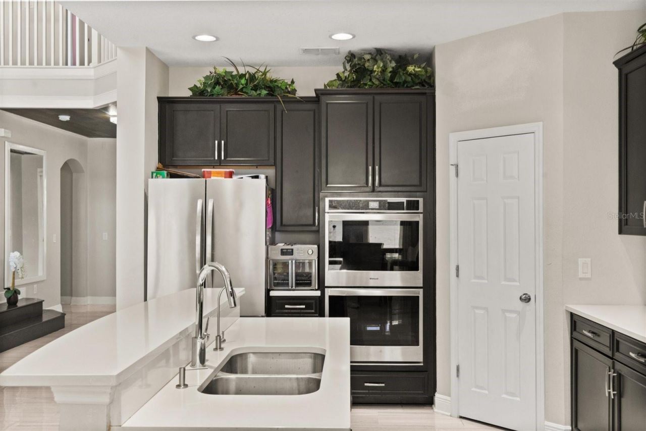 359 Blue Cypress Drive, Groveland, FL 34736 Photo