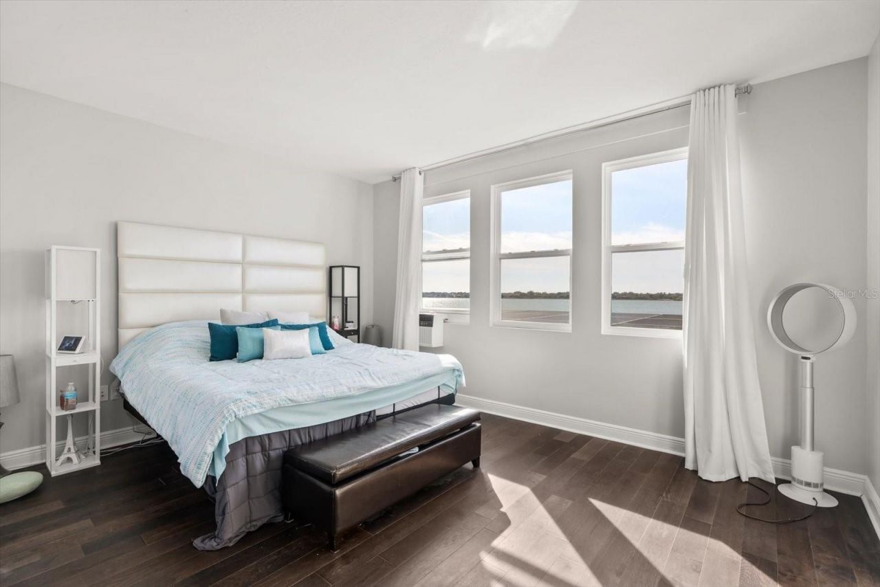 359 Blue Cypress Drive, Groveland, FL 34736 Photo