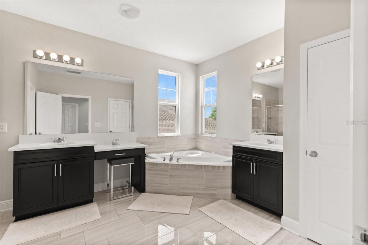 359 Blue Cypress Drive, Groveland, FL 34736 Photo