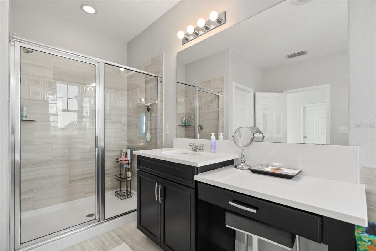 359 Blue Cypress Drive, Groveland, FL 34736 Photo