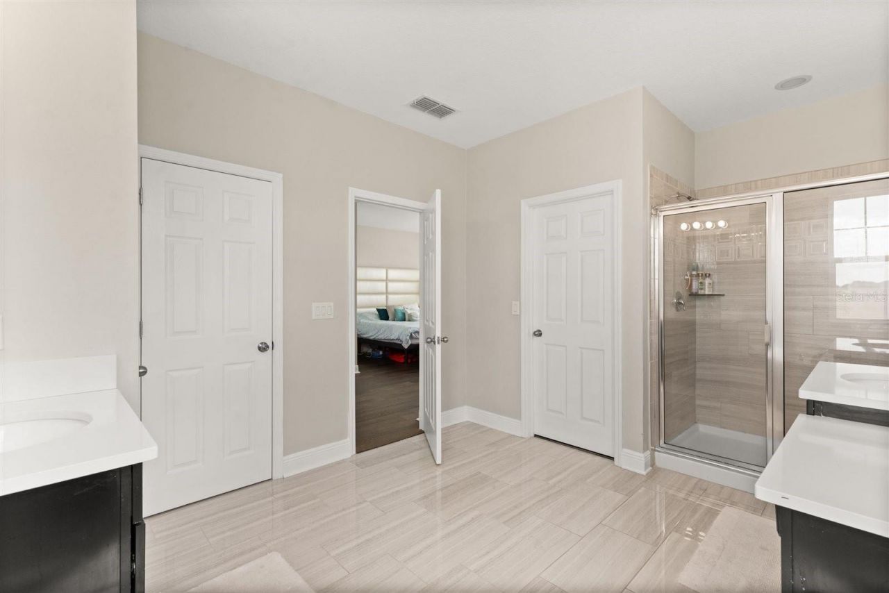 359 Blue Cypress Drive, Groveland, FL 34736 Photo