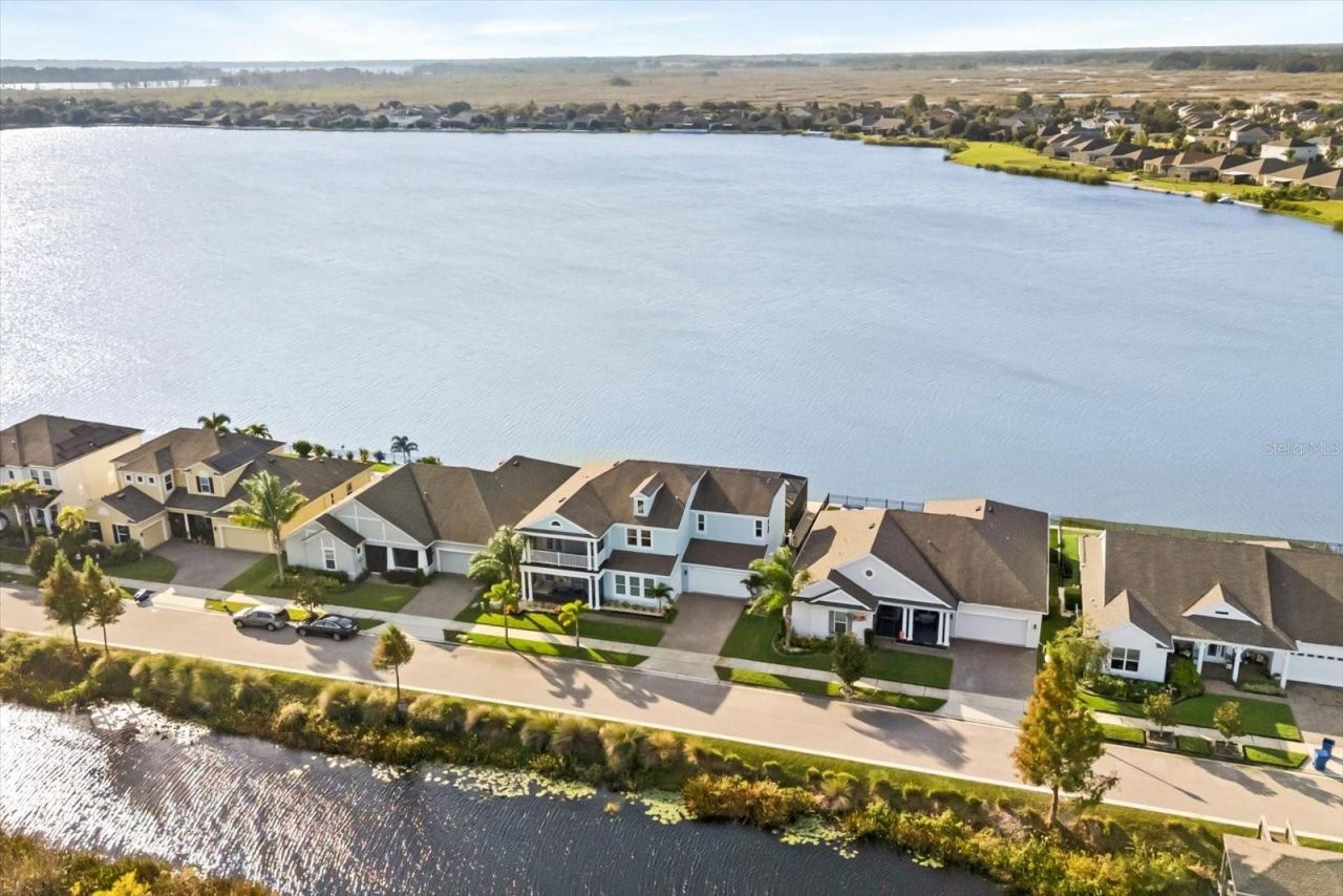 359 Blue Cypress Drive, Groveland, FL 34736 Photo