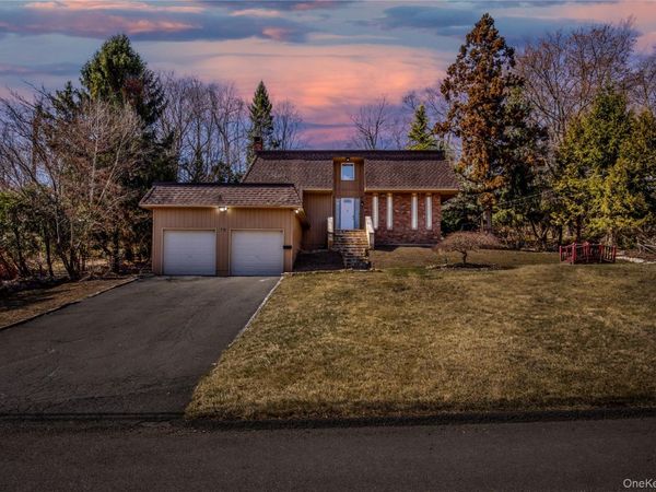 79 Tennyson Drive, Nanuet, NY 10954