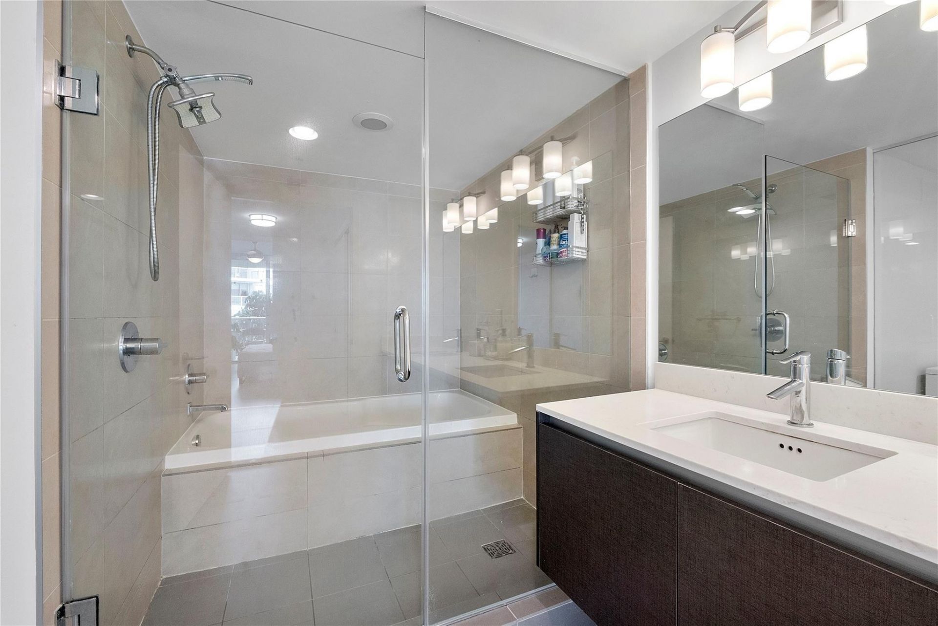 6620 Indian Creek Drive, Unit 315, Miami Beach, FL 33141 Photo