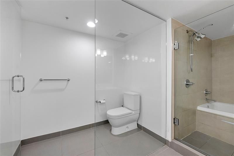 6620 Indian Creek Drive, Unit 315, Miami Beach, FL 33141 Photo