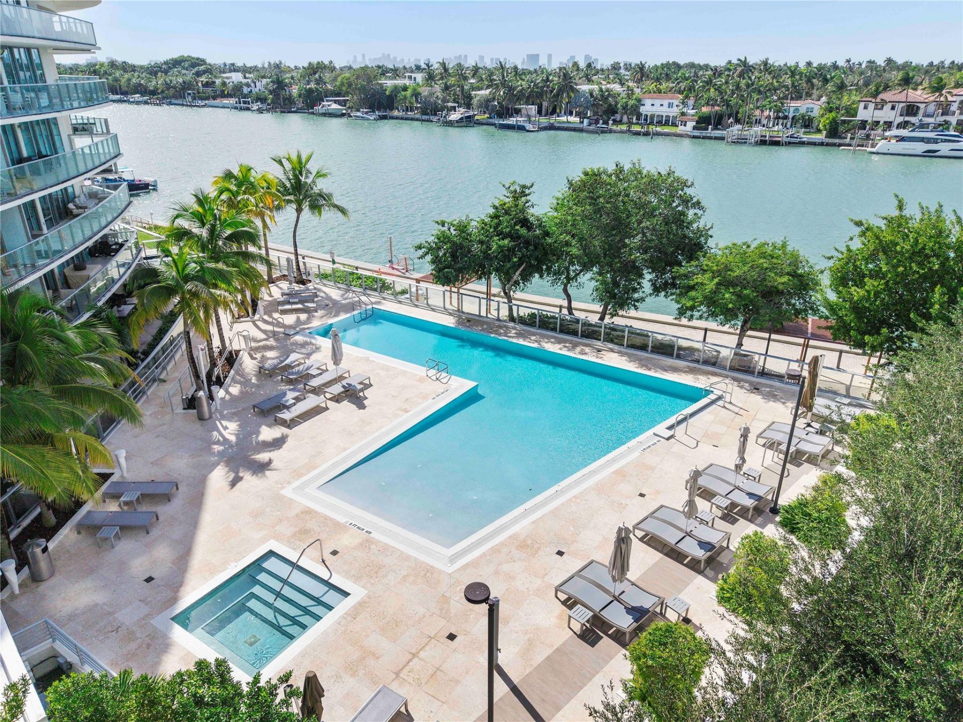 6620 Indian Creek Drive, Unit 315, Miami Beach, FL 33141 Photo