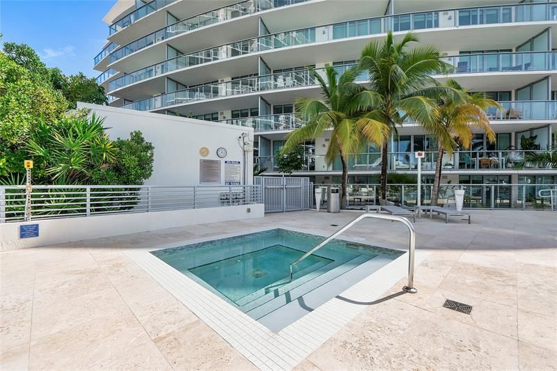 6620 Indian Creek Drive, Unit 315, Miami Beach, FL 33141 Photo
