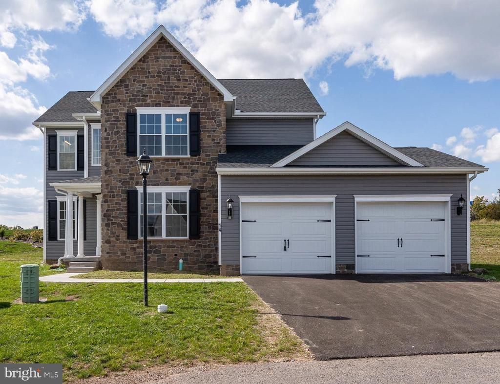 51 W Audubon Road, Unit 170, Gettysburg, PA 17325 Main Photo