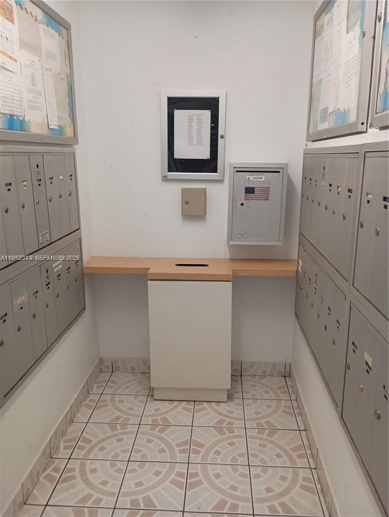 3551 NE 169th St, Unit 306, North Miami Beach, FL 33160 Photo