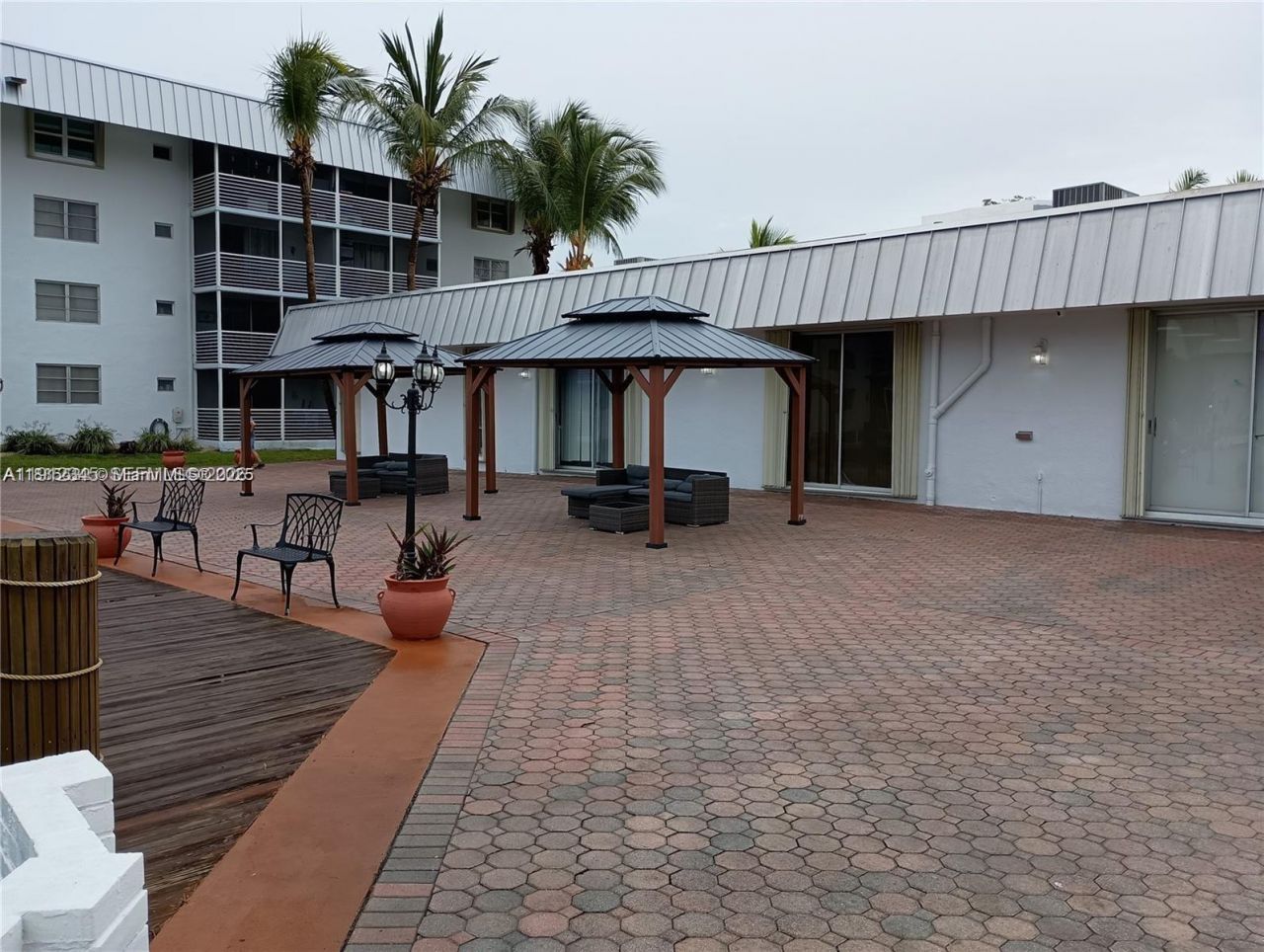 3551 NE 169th St, Unit 306, North Miami Beach, FL 33160 Photo