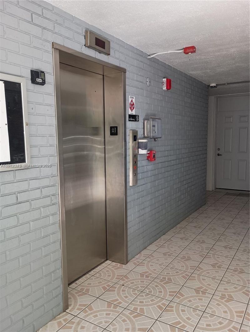 3551 NE 169th St, Unit 306, North Miami Beach, FL 33160 Photo