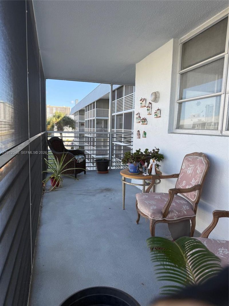 3551 NE 169th St, Unit 306, North Miami Beach, FL 33160 Photo