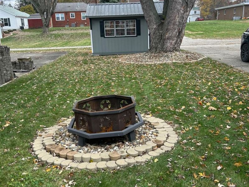 725 Myrtle Avenue, Willard, OH 44890 Photo 3