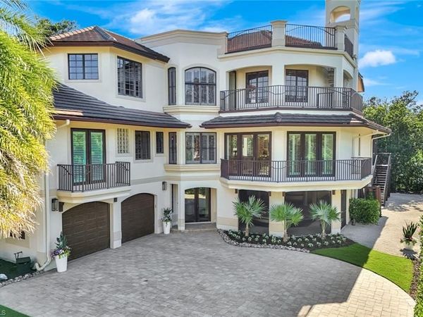 195 S Beach DR, MARCO ISLAND, FL 34145