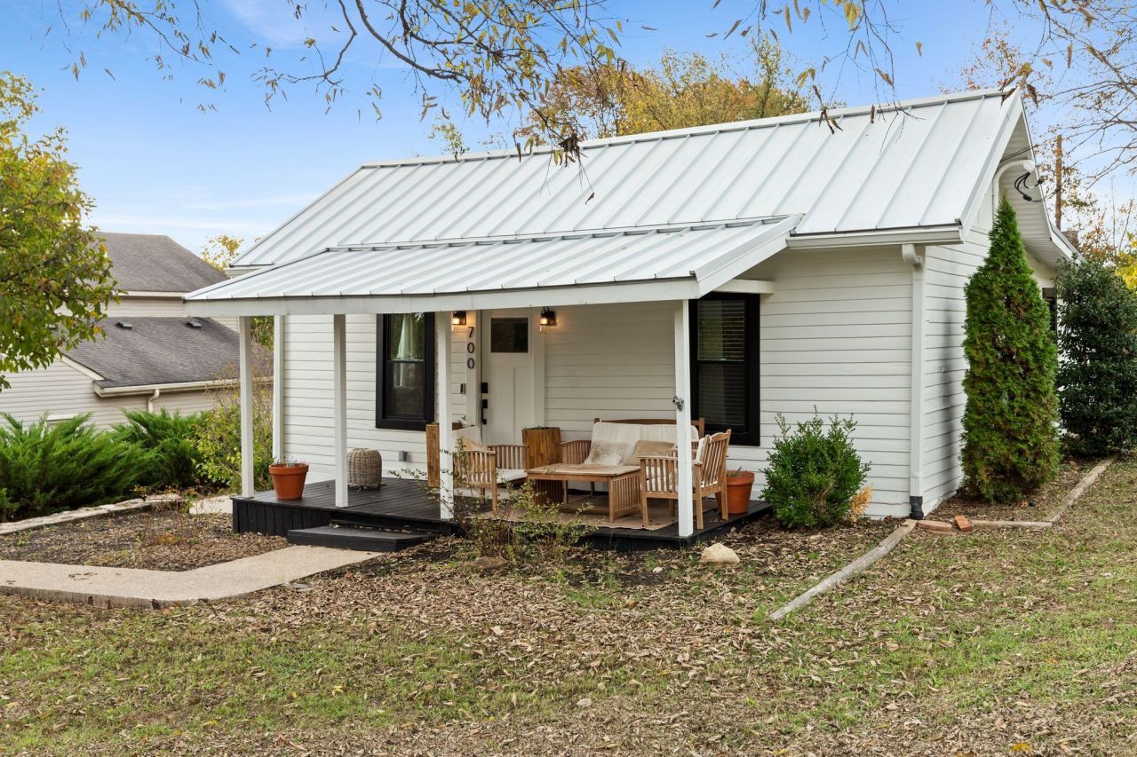 700 Maplewood Ln, Nashville, TN 37216 Main Photo